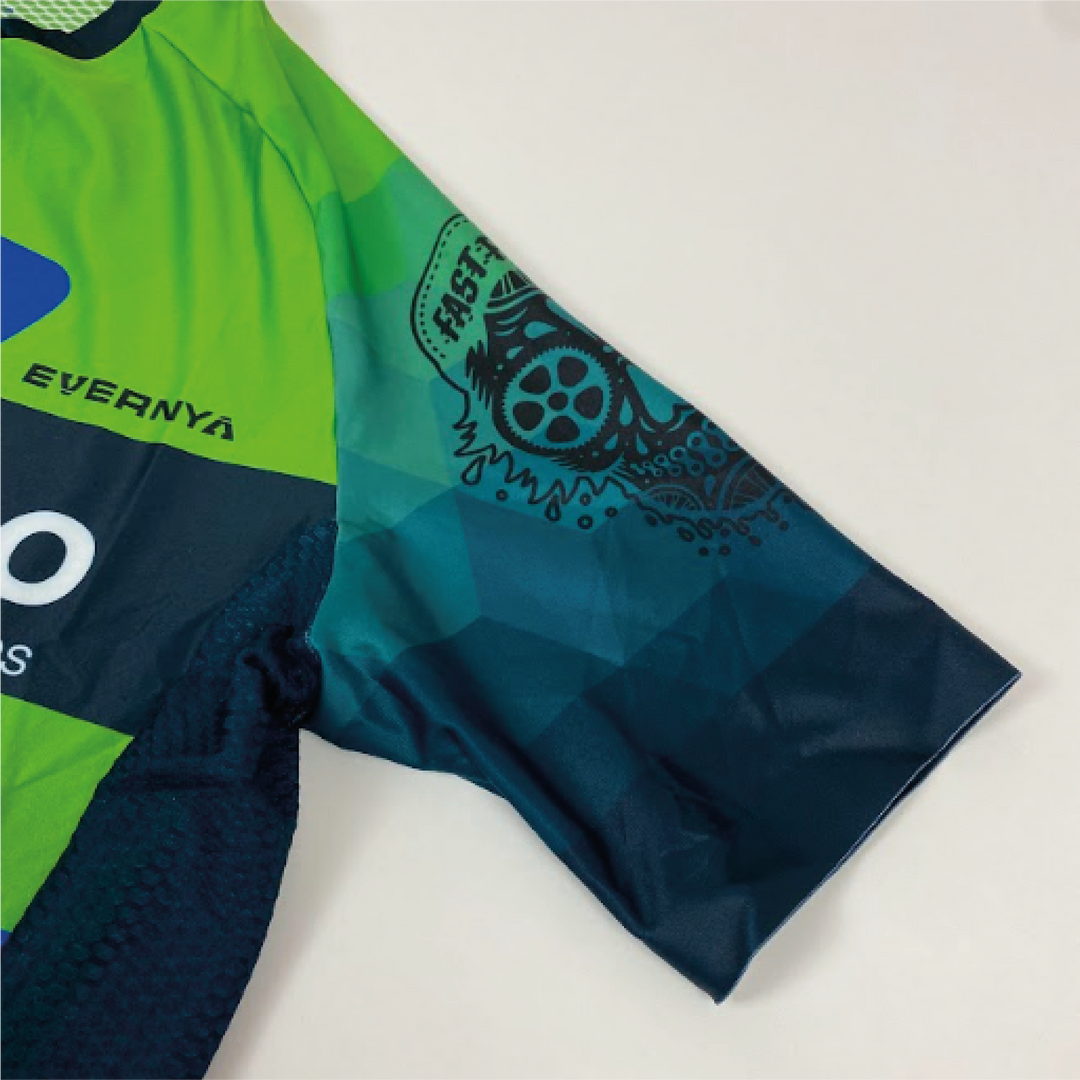 Cycling jersey gold